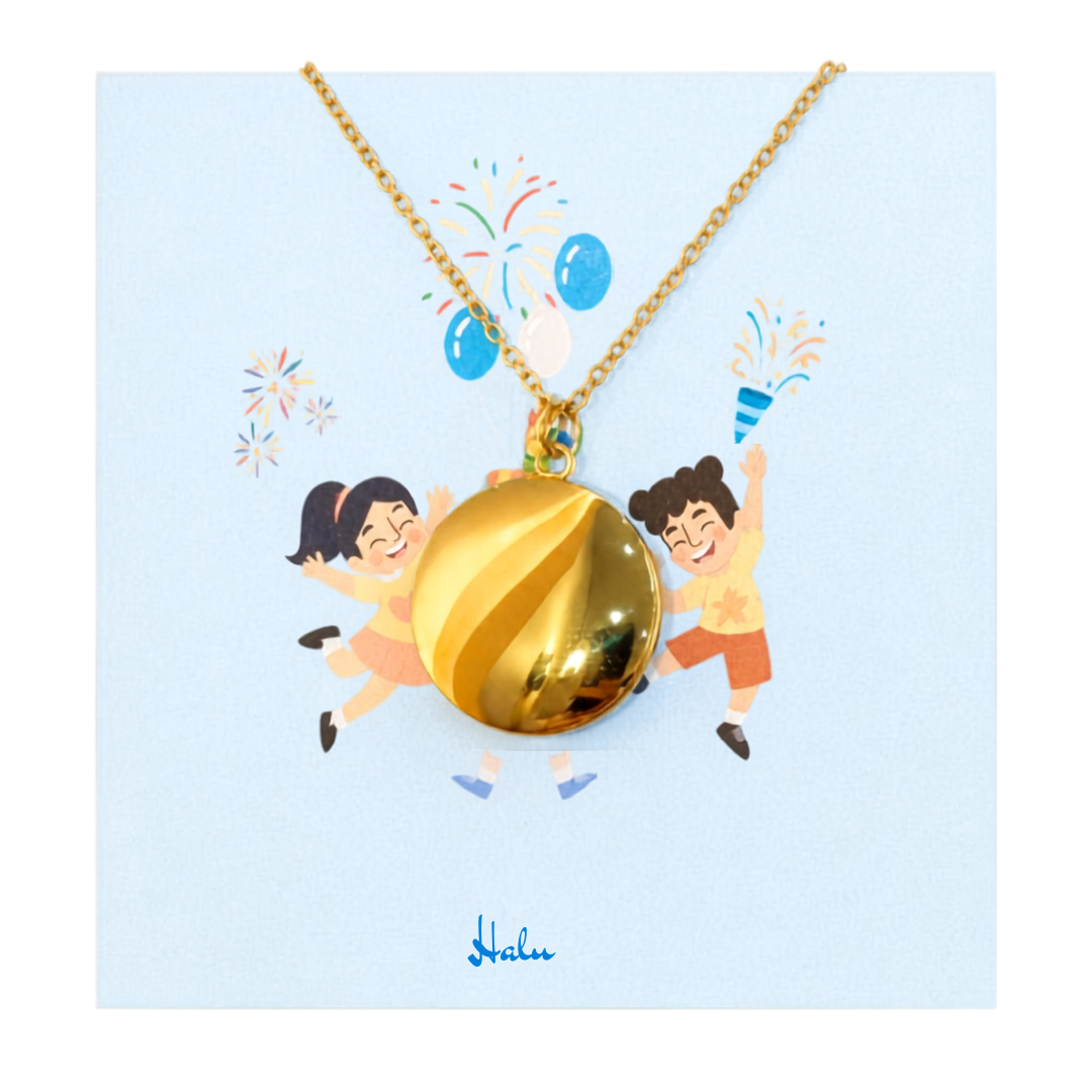 Feliz Día del Niño Necklace