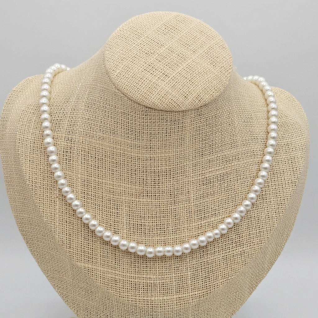Petite Perle Necklace