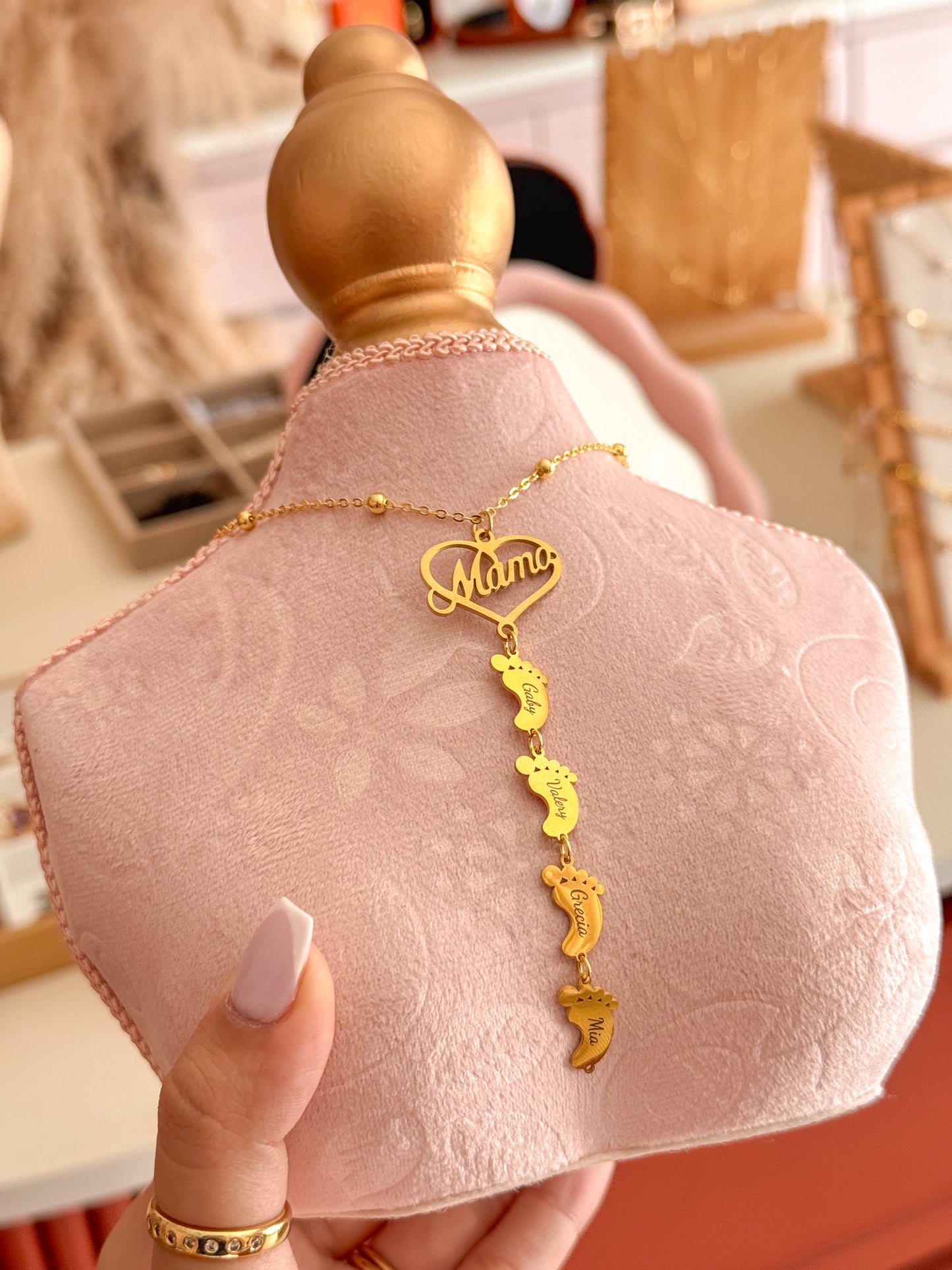 Preciosa Familia Necklace